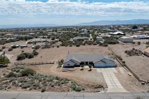 8379 Beaver, Phelan, CA 92371 - Photo 32