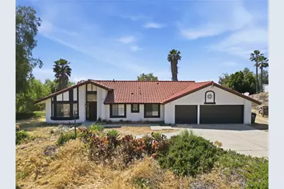 18085 Golden Leaf Lane, Riverside, CA 92504 - Photo 2