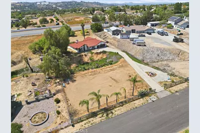 18085 Golden Leaf Lane, Riverside, CA 92504 - Photo 40