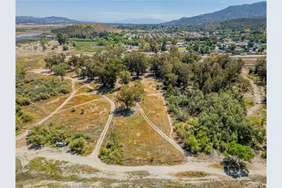 18240 Grand, Lake Elsinore, CA 92530 - Photo 8