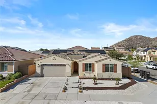 718 Torrey Ct, Perris, CA 92571 - Photo 2