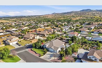 19247 Mountain Shadow Lane, Perris, CA 92570 - Photo 8