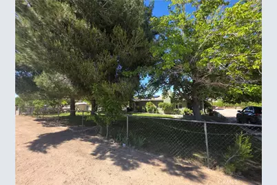 16486 Hughes Road, Victorville, CA 92395 - Photo 12