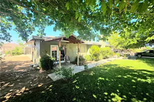 16486 Hughes Rd, Victorville, CA 92395 - Photo 4