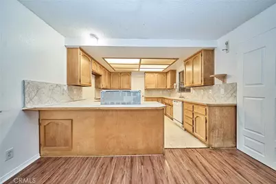 10007 Victor Street, Hesperia, CA 92345 - Photo 8