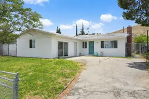 521 E Repplier, Banning, CA 92220 - Photo 2