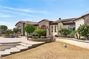 6355 Cresthaven, Riverside, CA 92506 - Photo 12