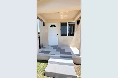 11154 Towne, Los Angeles, CA 90061 - Photo 6