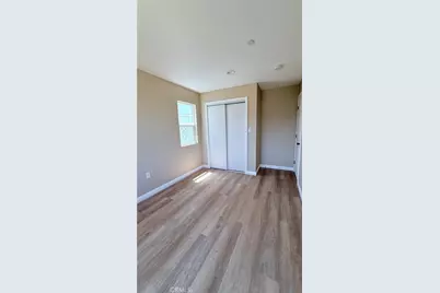 11154 Towne, Los Angeles, CA 90061 - Photo 28