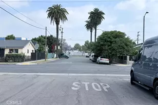 11154 Towne, Los Angeles, CA 90061 - Photo 4