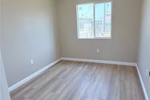 11154 Towne, Los Angeles, CA 90061 - Photo 40