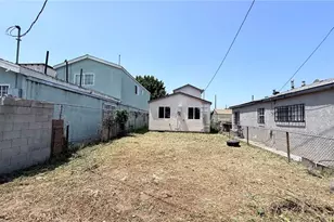 11154 Towne, Los Angeles, CA 90061 - Photo 46