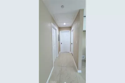 11154 Towne, Los Angeles, CA 90061 - Photo 22