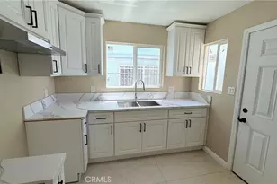 11154 Towne, Los Angeles, CA 90061 - Photo 16
