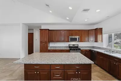 14202 Meadowlands, Riverside, CA 92503 - Photo 16