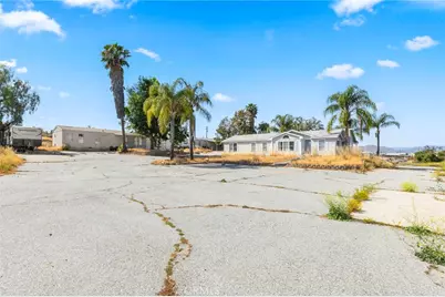 22540 Markham Street, Perris, CA 92570 - Photo 12