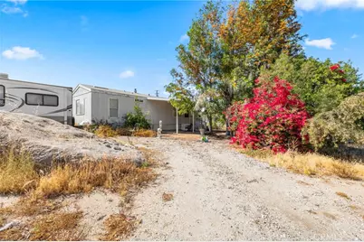 18420 Decker, Perris, CA 92570 - Photo 6