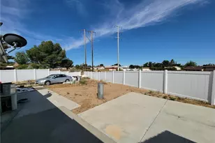12206 Moonlit Ct, Victorville, CA 92392 - Photo 10