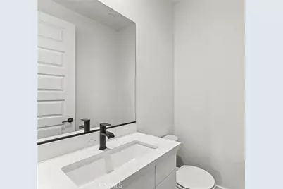 102 Sorrel Court, Burbank, CA 91506 - Photo 20