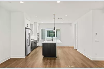 102 Sorrel Court, Burbank, CA 91506 - Photo 8