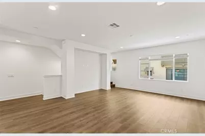 102 Sorrel Court, Burbank, CA 91506 - Photo 10