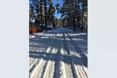 1004 Wendy Avenue, Big Bear City, CA 92314 - Photo 38