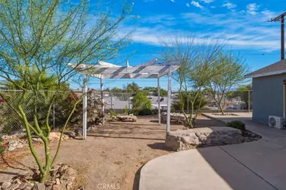 801 Valley Avenue, Needles, CA 92363 - Photo 8