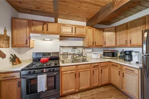 244 Moreno Ln, Sugarloaf, CA 92386 - Photo 10