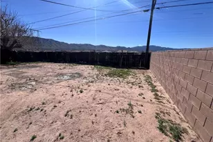 19127 Danbury, Hesperia, CA 92345 - Photo 6