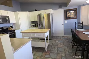 14307 Tonikan, Apple Valley, CA 92307 - Photo 34