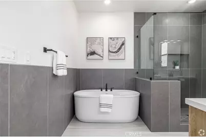 1029 N Staley Lane, Los Angeles, CA 90042 - Photo 14