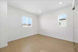 23716 Wilcox Dr, Newhall, CA 91321 - Photo 16