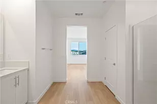 27318 Bear Creek Ln, Valencia, CA 91381 - Photo 28