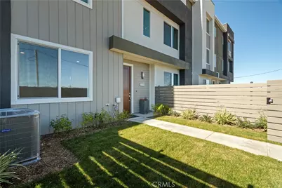 27318 Bear Creek Lane, Valencia, CA 91381 - Photo 2