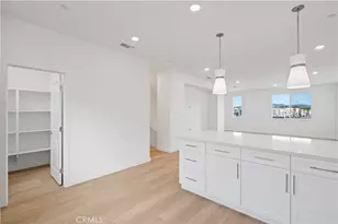 27318 Bear Creek Ln, Valencia, CA 91381 - Photo 14