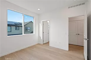 27318 Bear Creek Ln, Valencia, CA 91381 - Photo 30