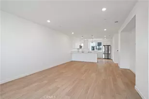 27318 Bear Creek Ln, Valencia, CA 91381 - Photo 12