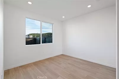 27318 Bear Creek Lane, Valencia, CA 91381 - Photo 4