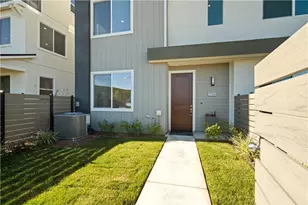 27314 Bear Creek Ln, Valencia, CA 91381 - Photo 2