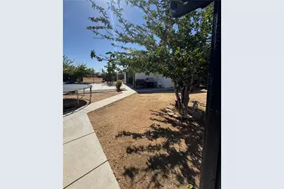 11968 Bornite, Hesperia, CA 92345 - Photo 22