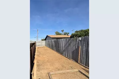 11968 Bornite, Hesperia, CA 92345 - Photo 26