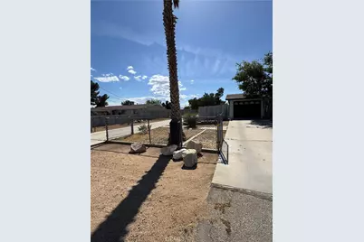 11968 Bornite, Hesperia, CA 92345 - Photo 4