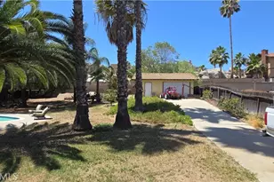 21475 Webster, Perris, CA 92570 - Photo 44