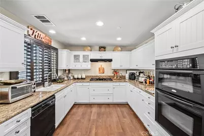 7925 Hemingway Court, Fontana, CA 92336 - Photo 12