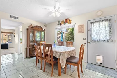 15070 Lancashire, Lake Elsinore, CA 92530 - Photo 8