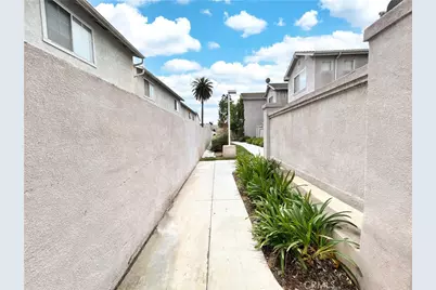 820 W Compton #16, Compton, CA 90220 - Photo 28
