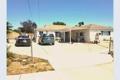 10005 Lemon Avenue, Fontana, CA 92335 - Photo 1