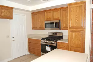 8484 Monteel Pl, Riverside, CA 92504 - Photo 10