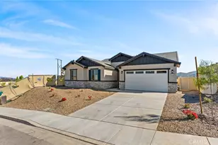 4021 Hudson Ln, Lake Elsinore, CA 92530 - Photo 2