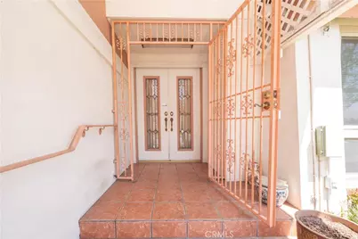 2001 W San Lorenzo, Santa Ana, CA 92704 - Photo 4